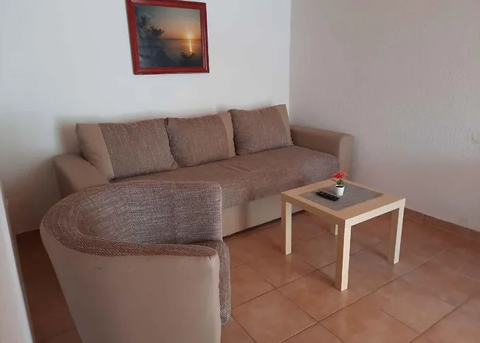 - Balaton 30360 * Balatonvilágos