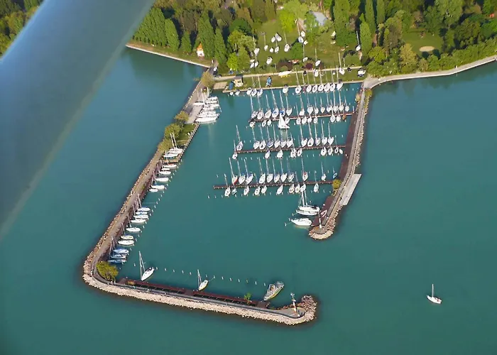 - Balaton 30360 דירה