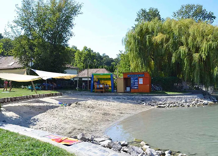 - Balaton 30360 דירה *